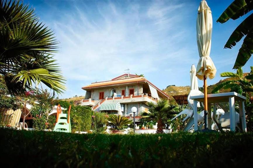 Case Vacanze Giardino Parghelia Kültér fotó